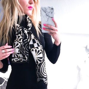 Oscar de la Renta silk scarf